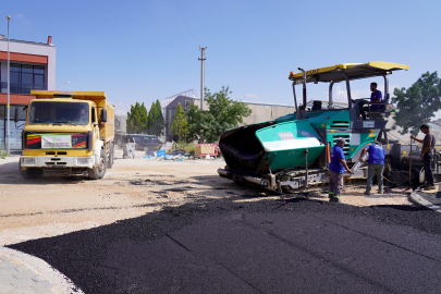 Mahallelerde Yol ve Kaldırım Çalışmaları Devam Ediyor