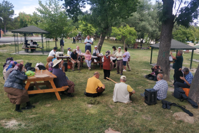 Koca Çınarlar Sakaryabaşı ve Küçükelmalı’da Piknik Yaptı