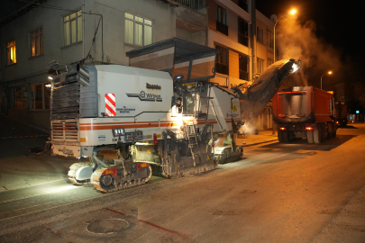 Eğitimciler Caddesinde Gece Mesaisi