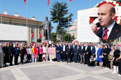 Bu Zafer Bağımsızlık ve Özgürlük Aşkının Bir Sembolüdür