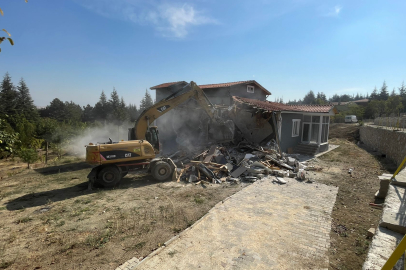 Odunpazarı Belediyesi’nden Kaçak Villalara Yıkım