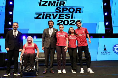 Sümeyye Boyacı, İzmir Spor Zirvesi’ne Katıldı