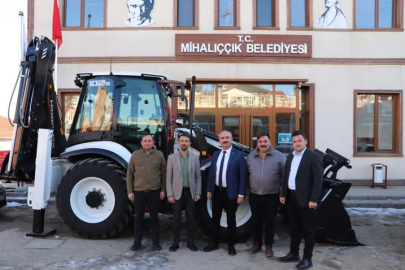 Mihalıççık Belediyesi'ne İş Makinası Hibesi