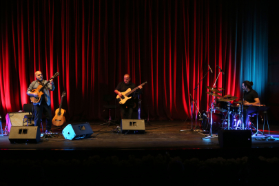 Cenk Erdoğan Trio Konserine Yoğun İlgi