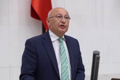 CHP'li Çakırözer: “Adaleti Her Gün Mumla Arıyoruz”