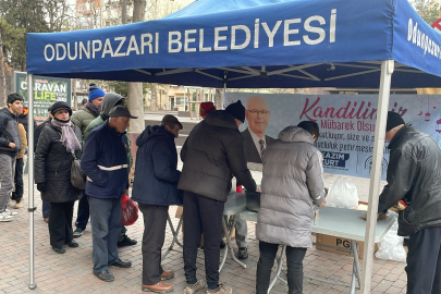 Odunpazarı Belediyesi'nden Helva İkramı